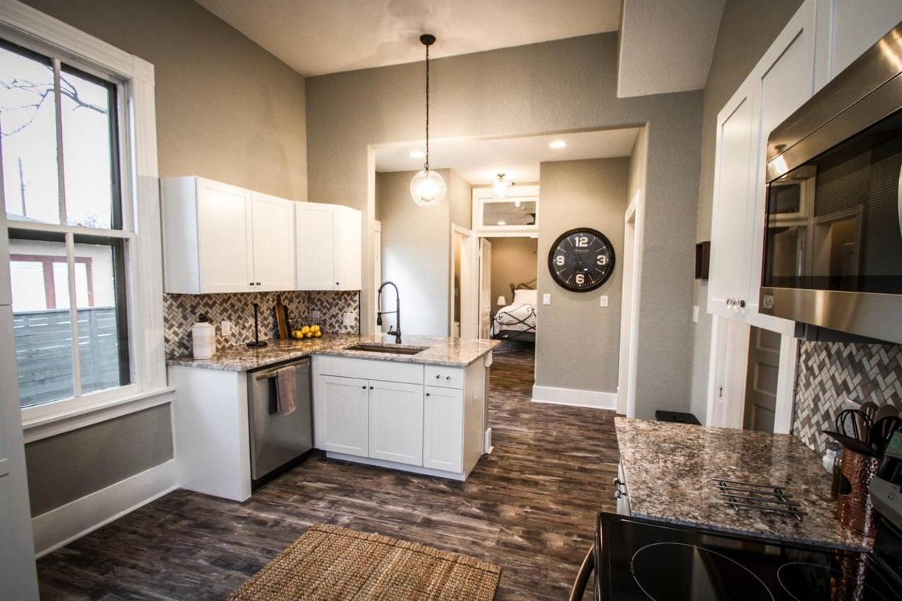 Wyoming St Restored Historic 2Br/1Ba Downtown サンアントニオ エクステリア 写真