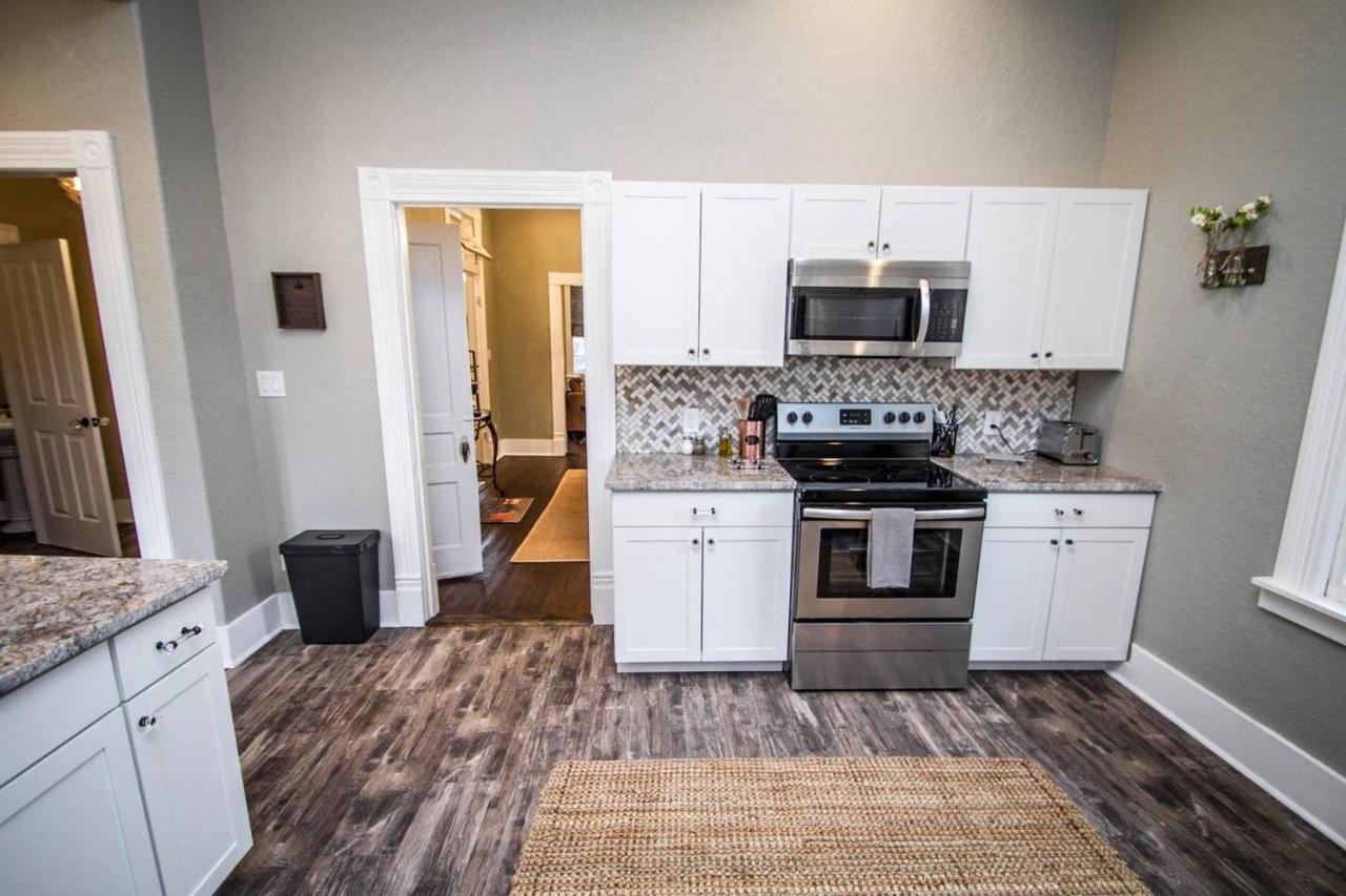 Wyoming St Restored Historic 2Br/1Ba Downtown サンアントニオ エクステリア 写真