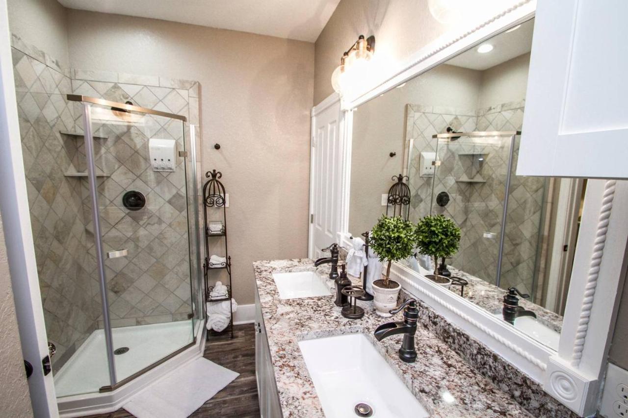 Wyoming St Restored Historic 2Br/1Ba Downtown サンアントニオ エクステリア 写真