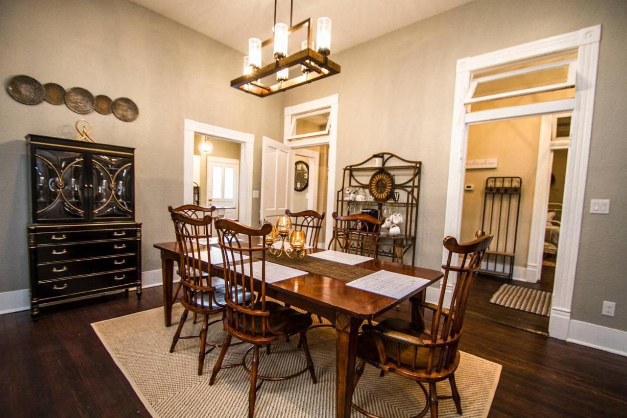 Wyoming St Restored Historic 2Br/1Ba Downtown サンアントニオ エクステリア 写真