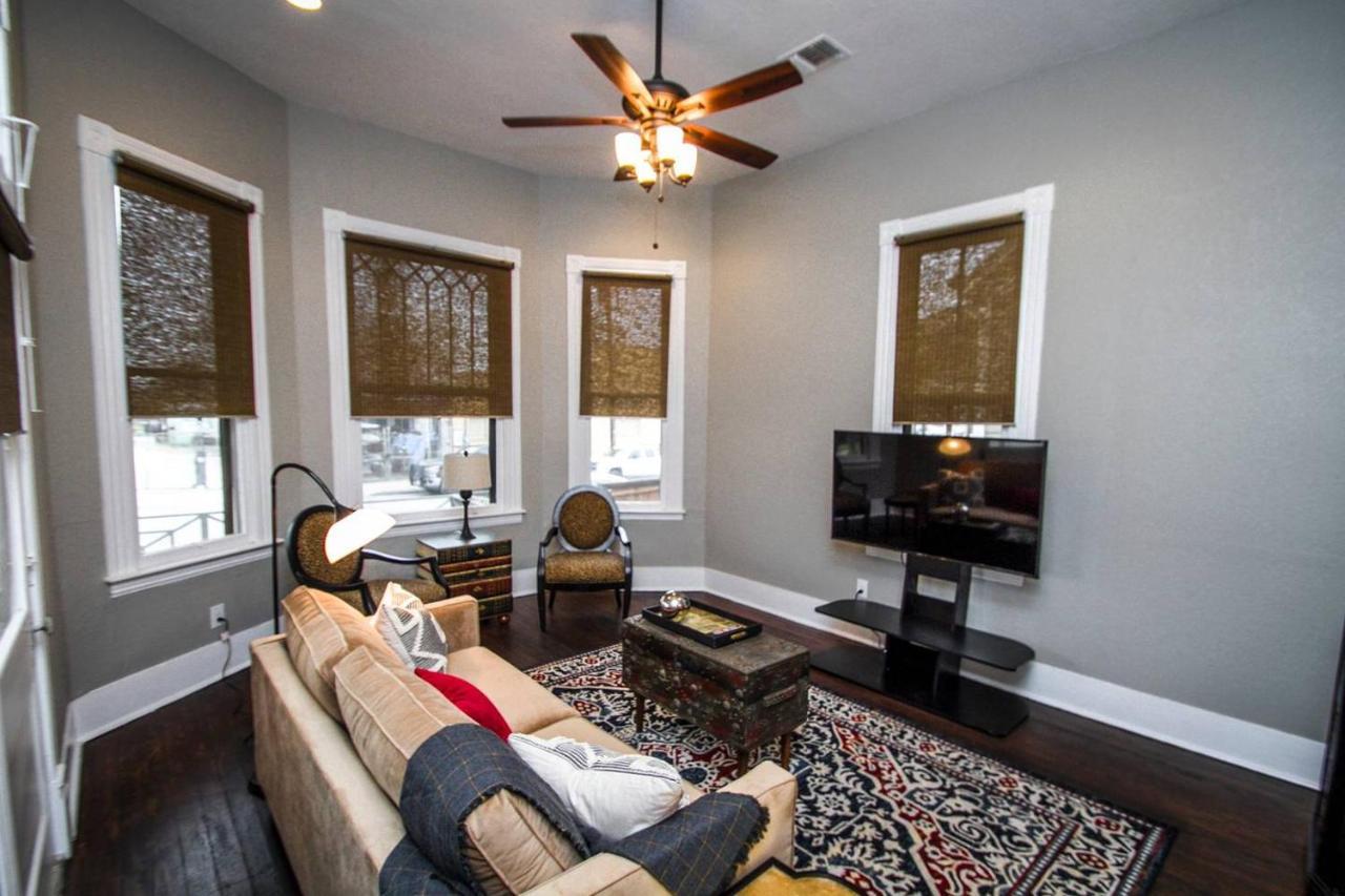 Wyoming St Restored Historic 2Br/1Ba Downtown サンアントニオ エクステリア 写真