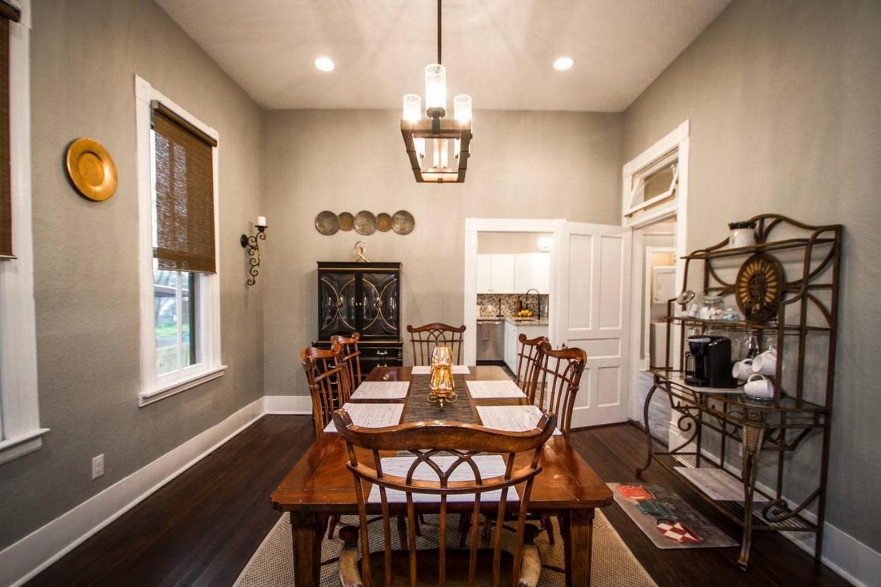 Wyoming St Restored Historic 2Br/1Ba Downtown サンアントニオ エクステリア 写真